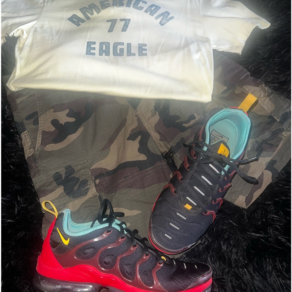 AIR VAPORMAX PLUS BLACK/UNIVERSITY GOLD 9.5